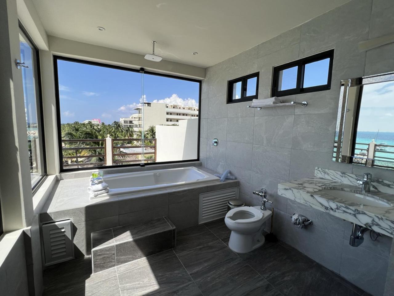 Cuxos Hotel Beachfront Isla Mujeres Zewnętrze zdjęcie